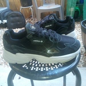 Women's Adidas Falcons Trainers Size 8.5